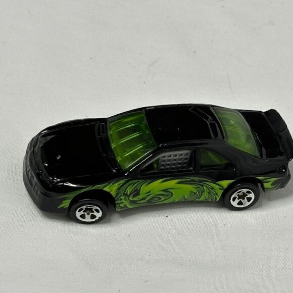 Hot Wheels Nascar Race Car Black with Green Dragon 1996 loose - Picture 1 of 5
